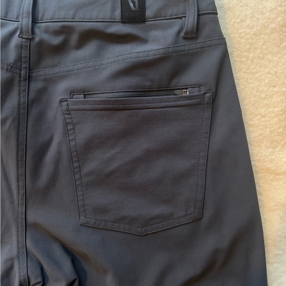 Men's size 30 Vuori pants UNWORN - Picture 4 of 6